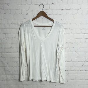 Banana Republic Classic White V-Neck Long Sleeve Top